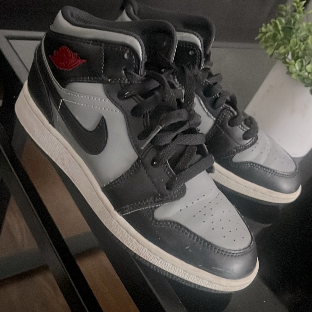 Jordans black and grey nice condition